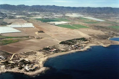 playa el charco en aguilas