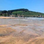 Playa La Arena o Somorrostro en Zierbena