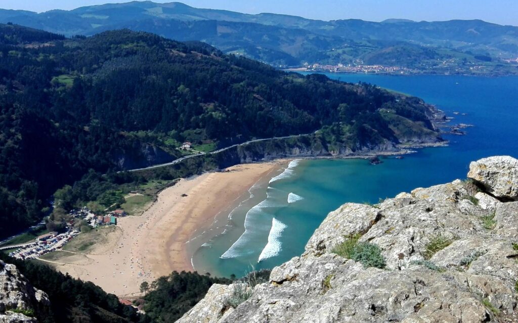 playa laga en ibarrangelu