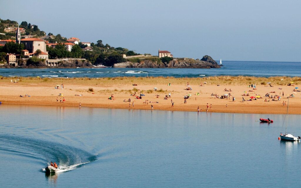 playa laida en ibarrangelu