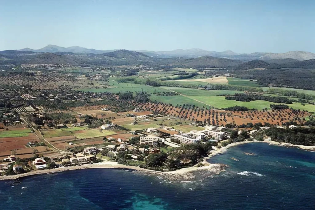 playa port vell en son servera