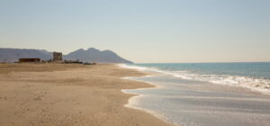 playa san miguel de cabo de gata en almeria