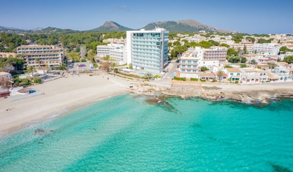 playa son moll en capdepera