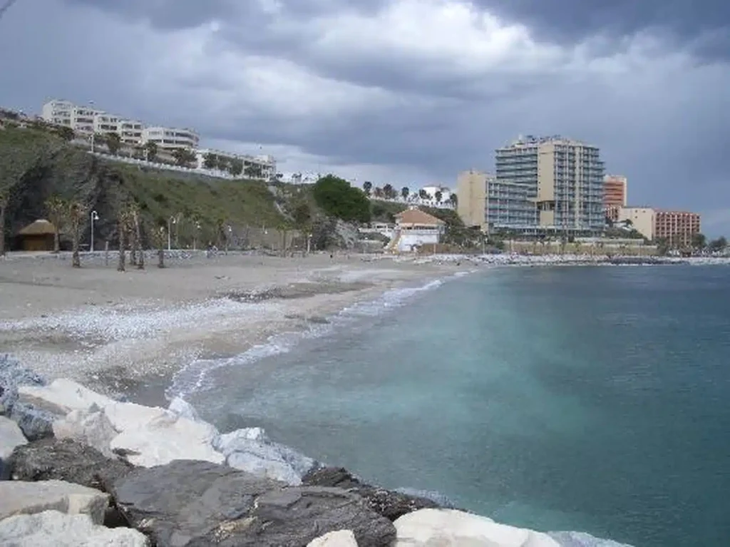 Playa Torrequebrada En Benalmádena 1 playa torrequebrada en benalmadena